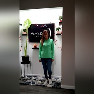 Nike Women's Mint Green Quarter-Zip Sweatshirt Sporty Gym Workout Running